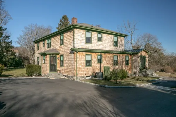 $3,350 | 2 E Boulevard, Unit 2, Middletown, RI 02842