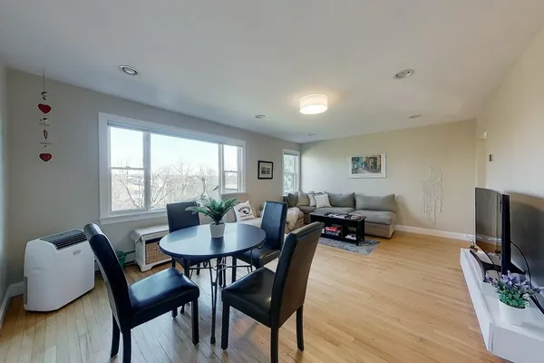 $3,350 | 2 E Boulevard, Unit 2, Middletown, RI 02842