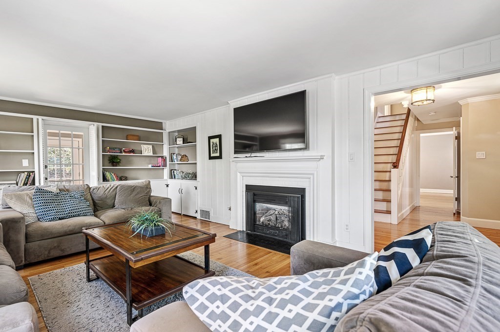 31 Otsego Road Worcester, MA 01609 - Photo 4 of 42 Gallery Image 4