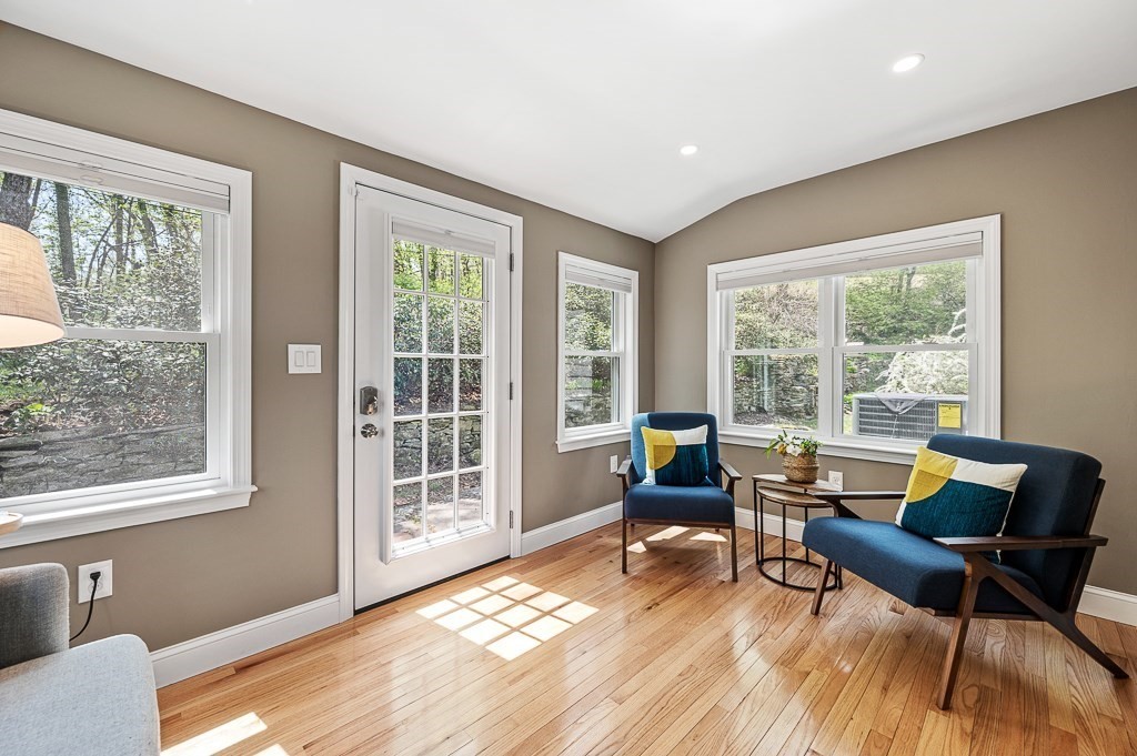 31 Otsego Road Worcester, MA 01609 - Photo 8 of 42 Gallery Image 8