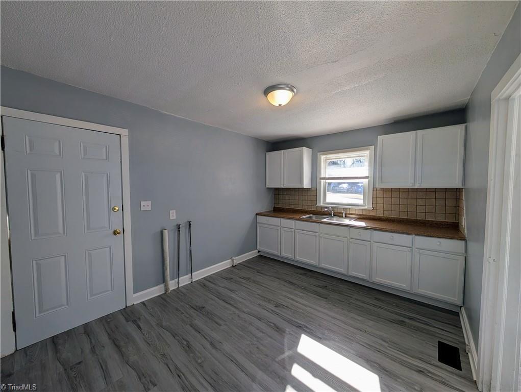 607 Martha Place High Point, NC 27263 - Photo 11 of 24