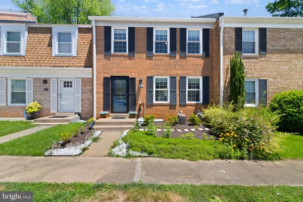 $675,000 | 5534 Kendrick Lane, Burke, VA 22015
