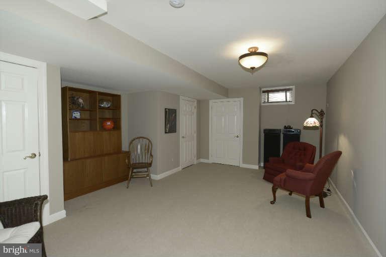 2502 Sapling Ridge Lane Brookeville, MD 20833 - Photo 25 of 30 Bonus Room/Potential 6th Bedroom