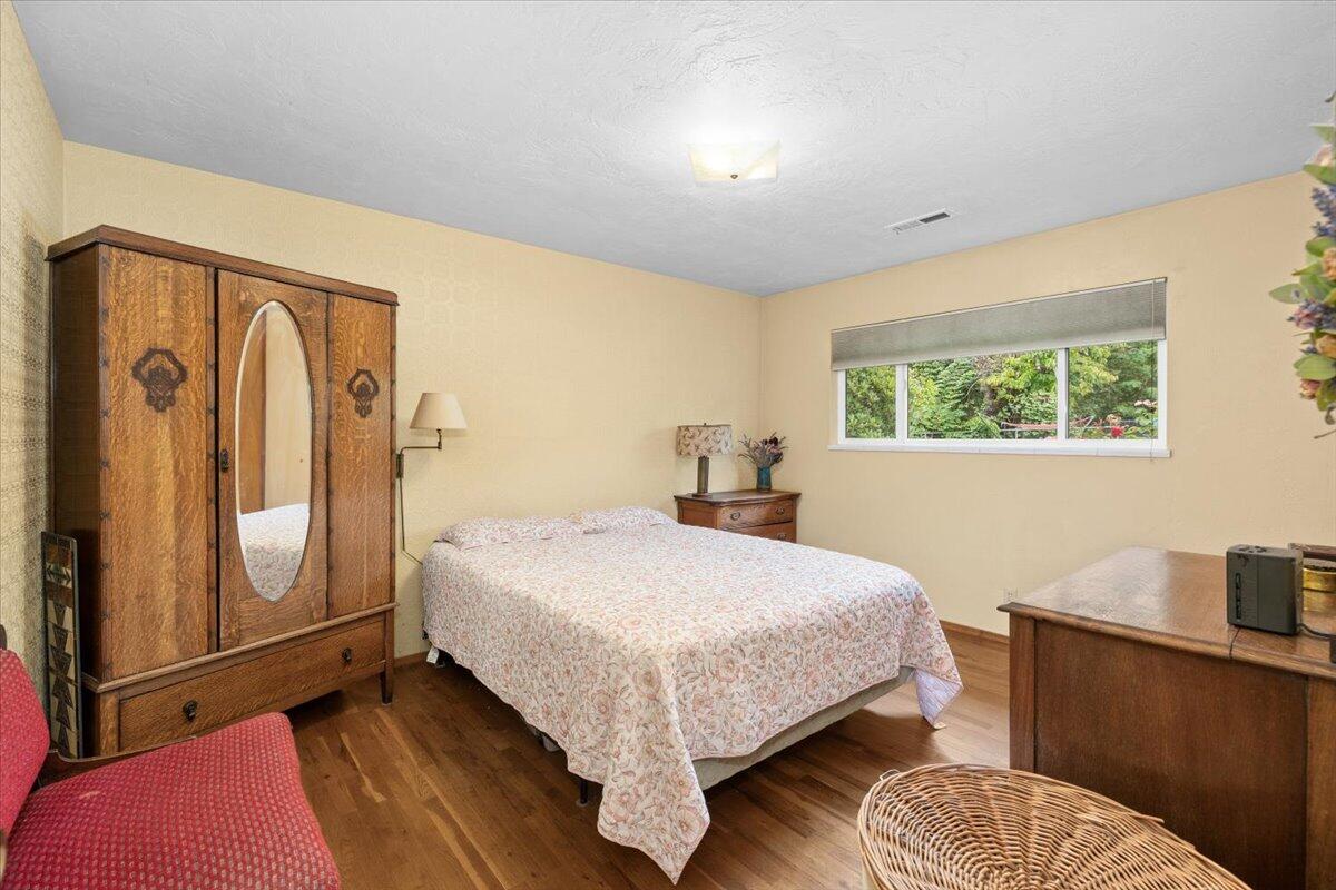 3307 Freeland Road Central Point, OR 97502 - Photo 19 of 34