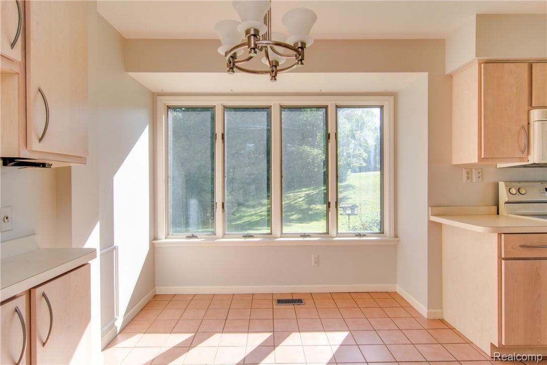 40 East Buell Road Rochester, MI 48306 - Photo 11 of 31 _DSC5366Enfused.jpg