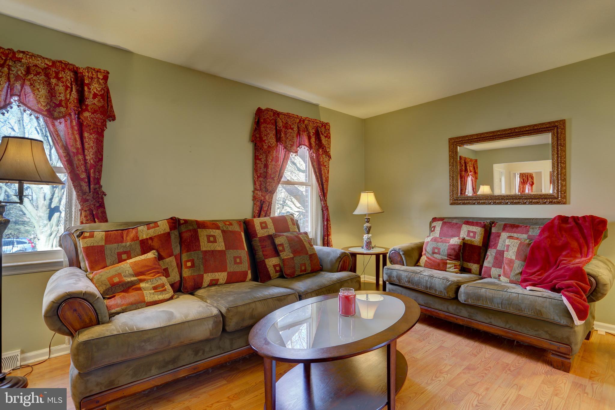 1820 Brubaker Run Road Lancaster, PA 17603 - Photo 14 of 42 Living Room