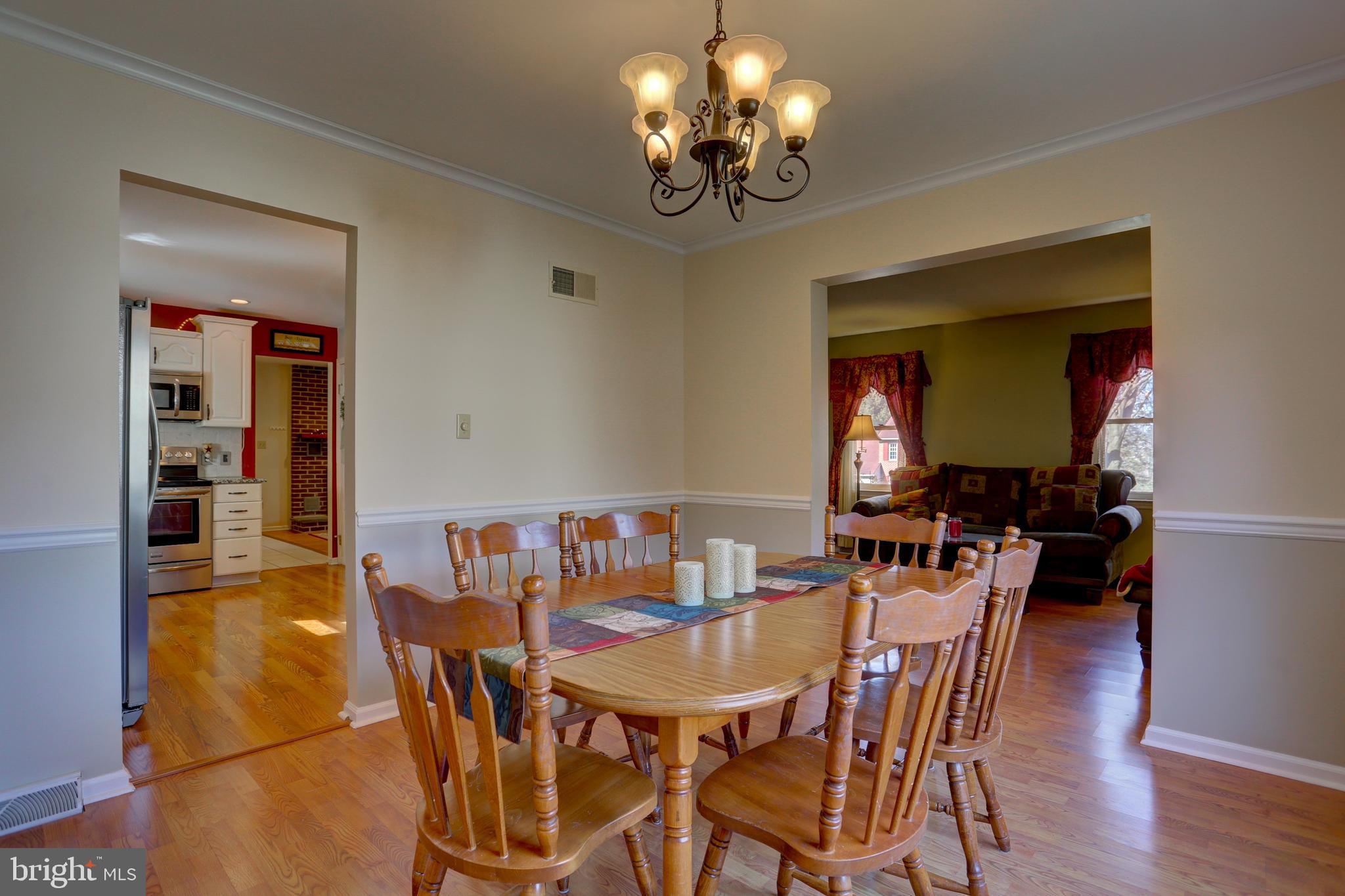 1820 Brubaker Run Road Lancaster, PA 17603 - Photo 17 of 42 Dining Room Chair Rail/Crown Molding