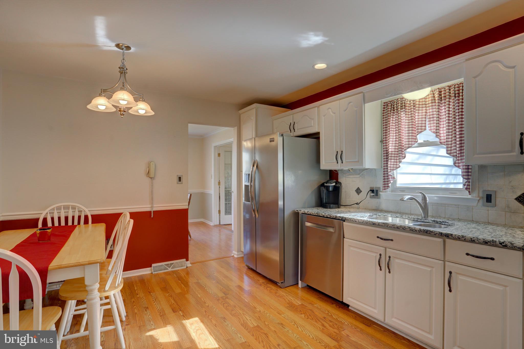 1820 Brubaker Run Road Lancaster, PA 17603 - Photo 22 of 42 Granite Counters/Tile Backsplash