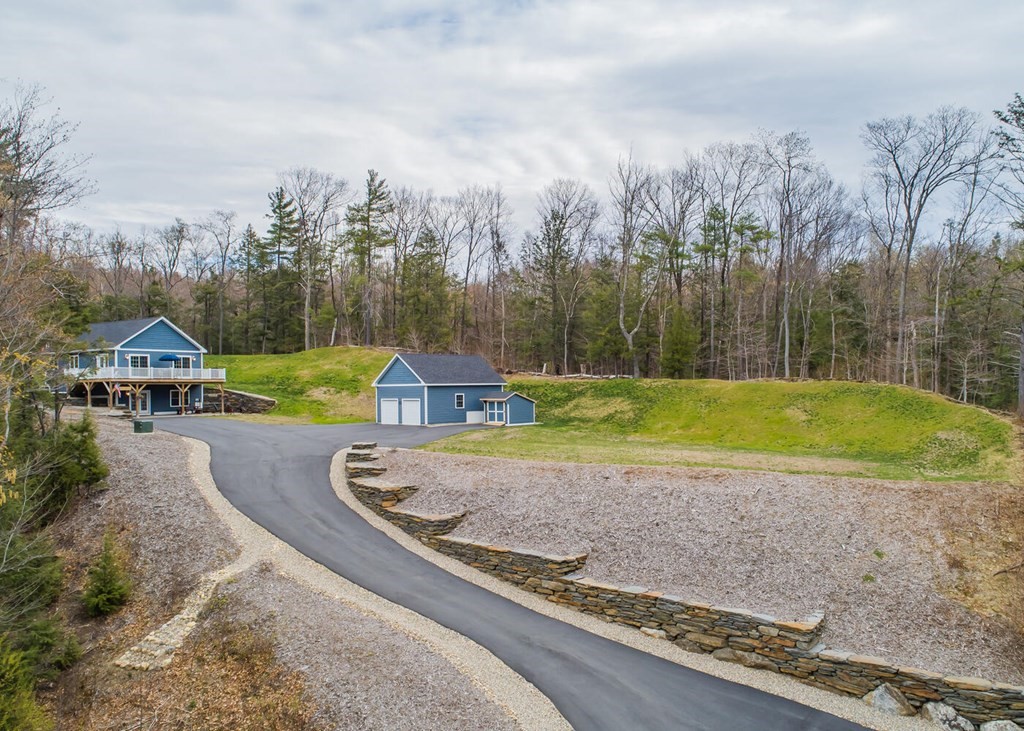 543 Williamsburg Road Conway, MA 01096 - Photo 3 of 36
