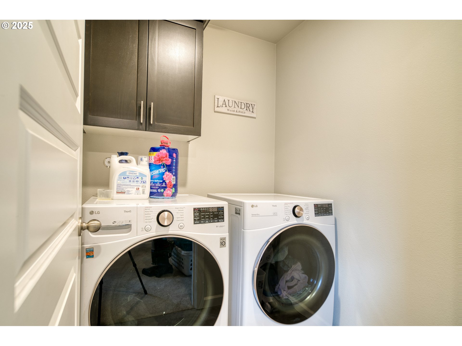 175 Kindre Street St. Helens, OR 97051 - Photo 15 of 22 a utility room with dryer and washer
