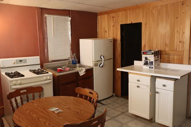 $69,987 | 424 South Grand Avenue, Bradley, IL 60915