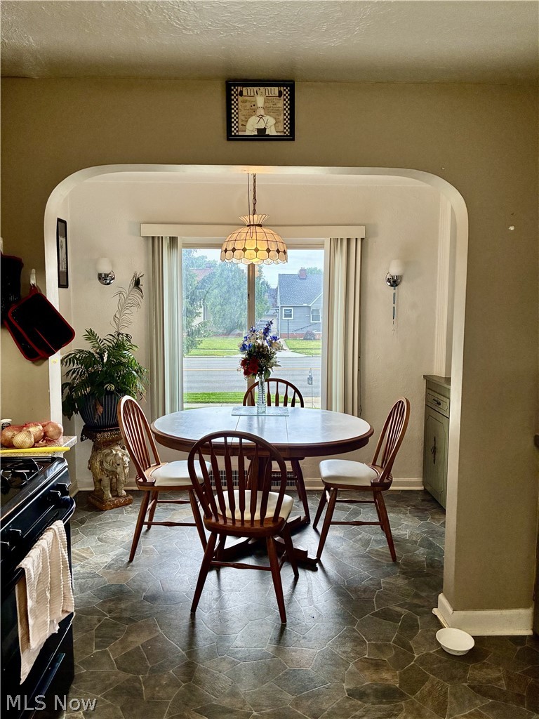 6411 Snow Road Parma, OH 44129 - Photo 4 of 14 Bright eat-in kitchen