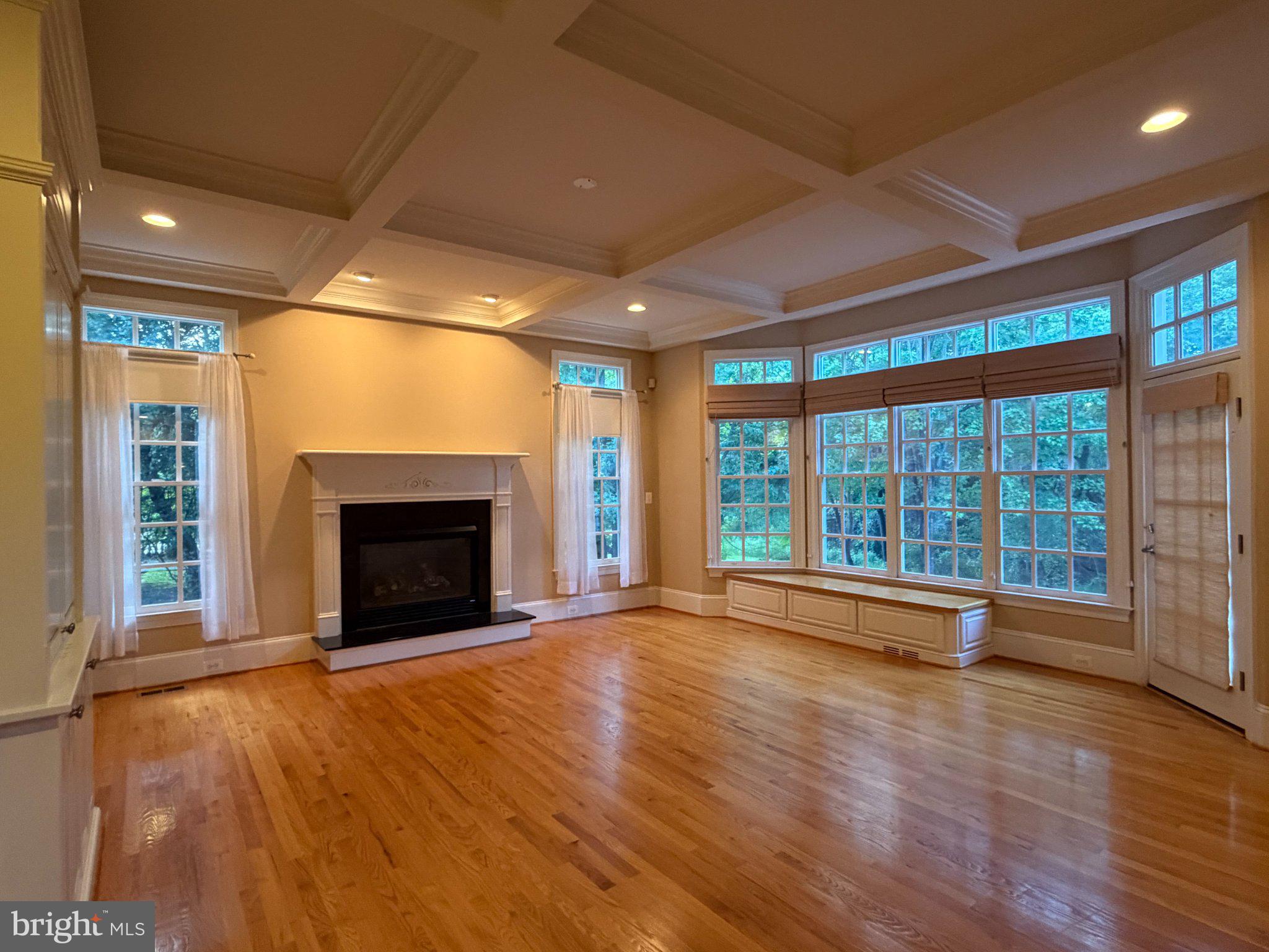 1762 Kirby Road McLean, VA 22101 - Photo 6 of 32 Gallery Image 6