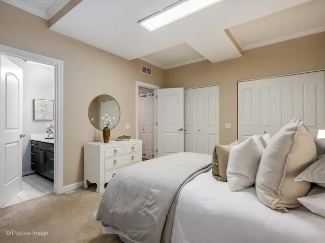 $749,150 | 2851 North Ashland Avenue, Unit 1S, Chicago, IL 60657