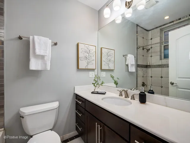 $749,150 | 2851 North Ashland Avenue, Unit 1S, Chicago, IL 60657