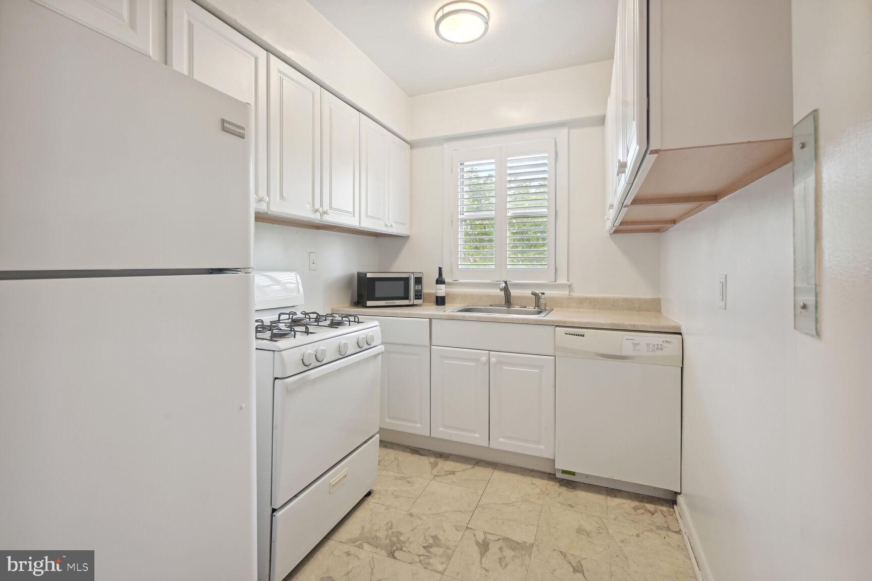 2500 Q Street Northwest, Unit 504 Washington, DC 20007 - Photo 9 of 21