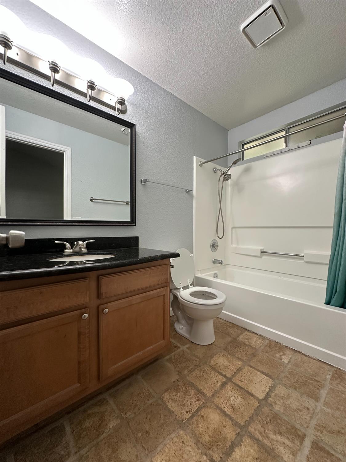 3925 Dale Road, Unit G Modesto, CA 95356 - Photo 22 of 25 Gallery Image 22