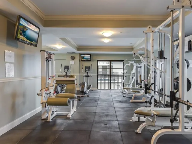 $650,000 | 2409 North Ocean Boulevard, Unit 427, Fort Lauderdale, FL 33305