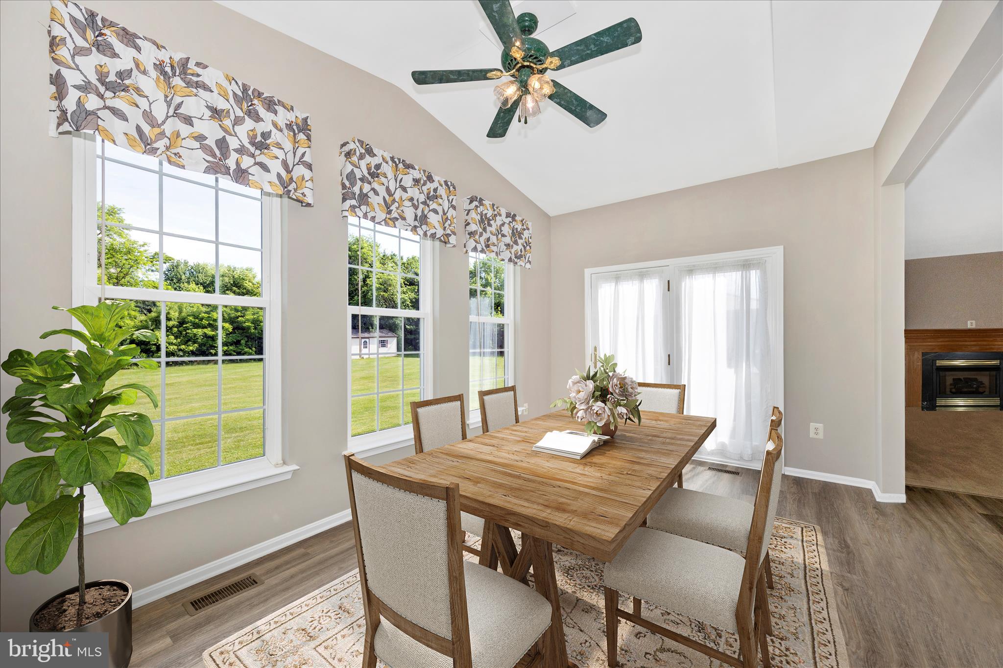 3810 Roundtree Road Jefferson, MD 21755 - Photo 18 of 55 Virtually Staged Breakfast Area