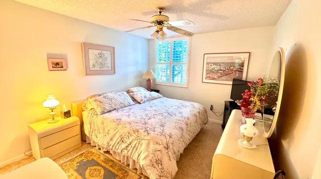 $299,000 | 106 Half Moon Circle, Unit B1, Hypoluxo, FL 33462