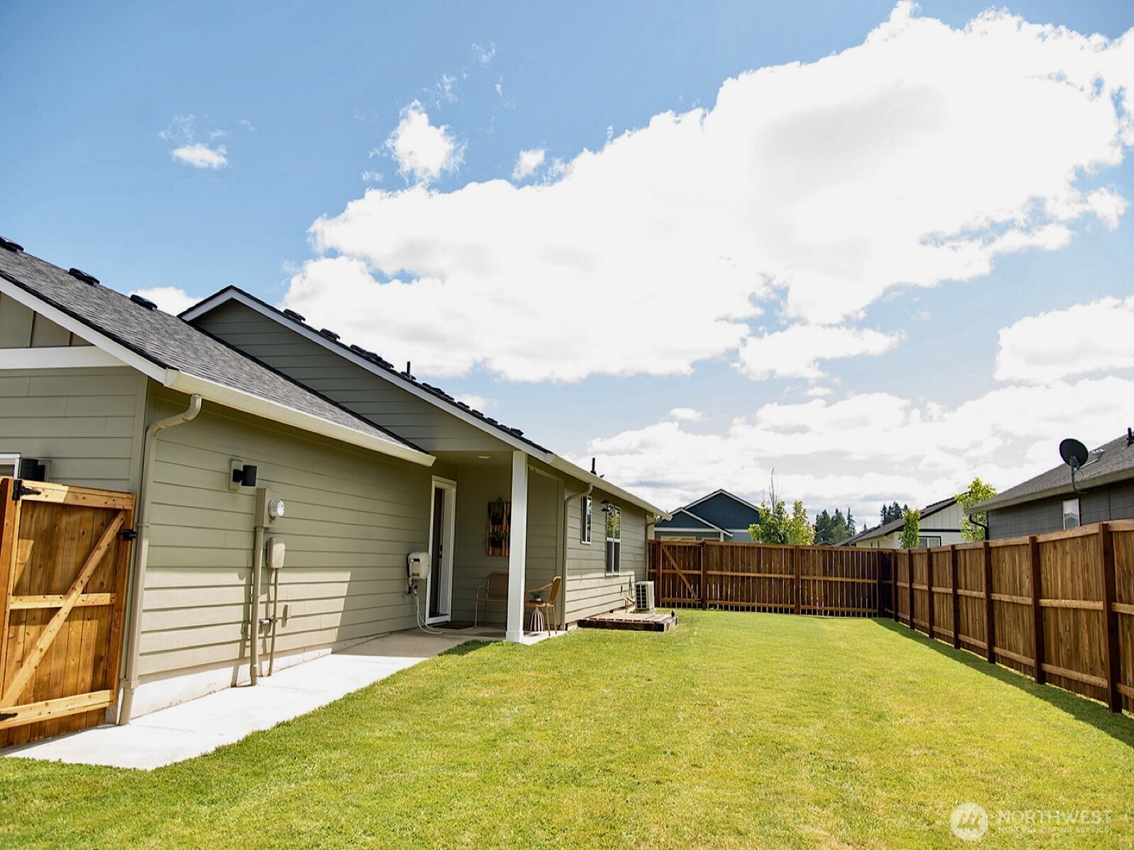 507 Powell Avenue Winlock, WA 98596 - Photo 8 of 35