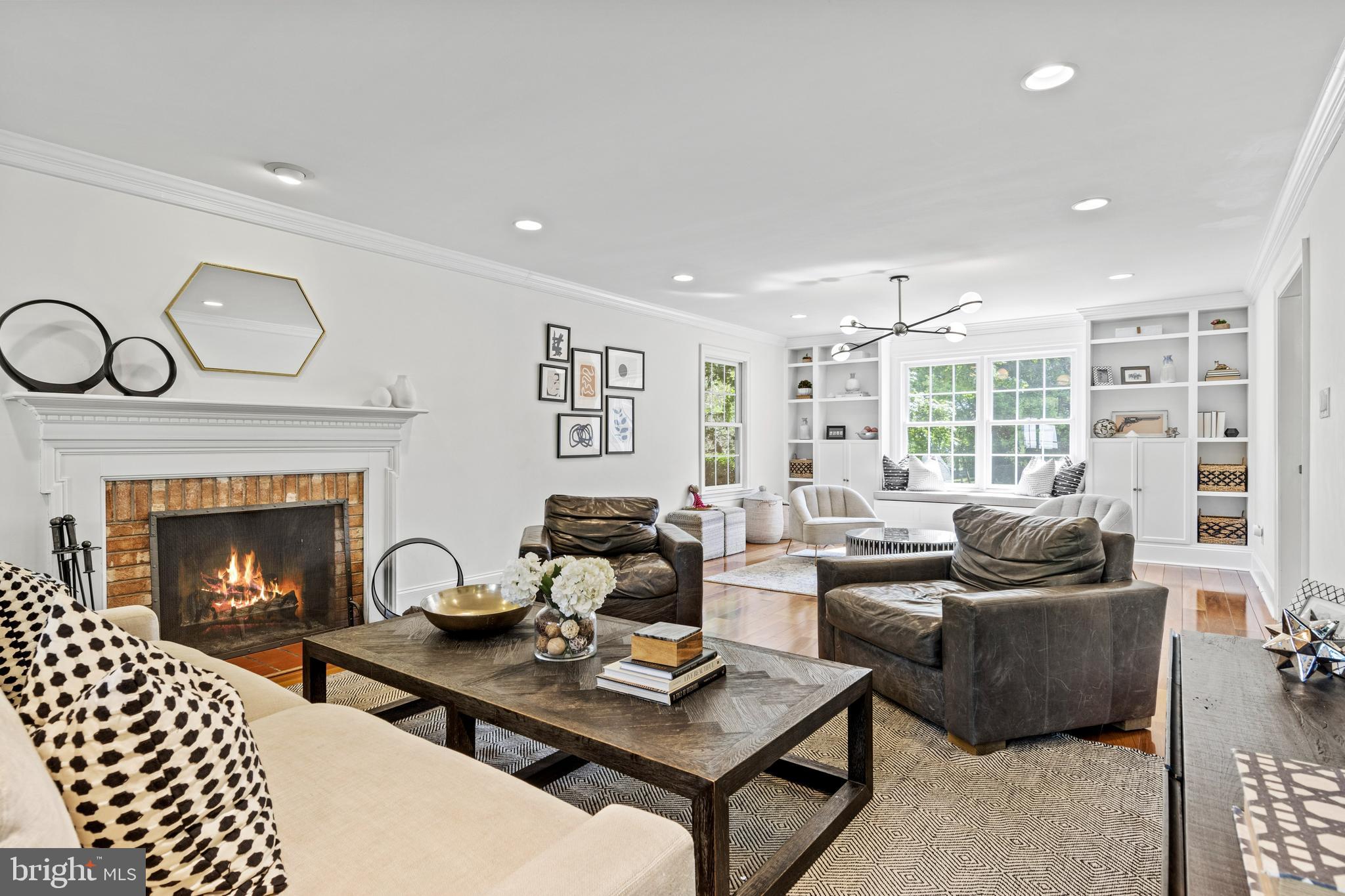 166 Grubb Road Malvern, PA 19355 - Photo 6 of 51 Living Room
