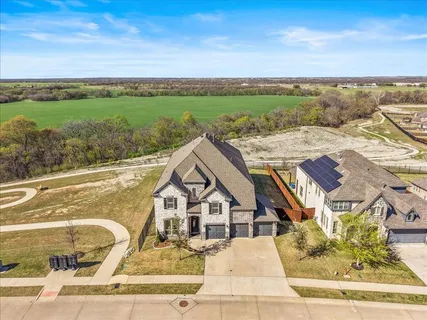$599,900 | 911 Park Vista Drive, Justin, TX 76247