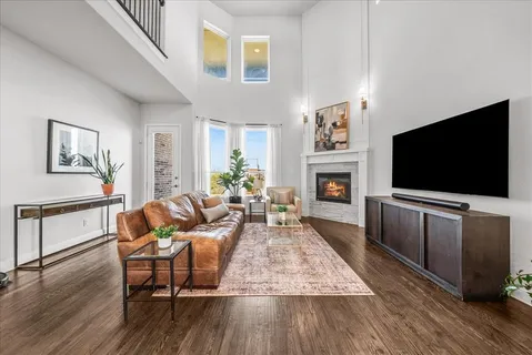 $599,900 | 911 Park Vista Drive, Justin, TX 76247