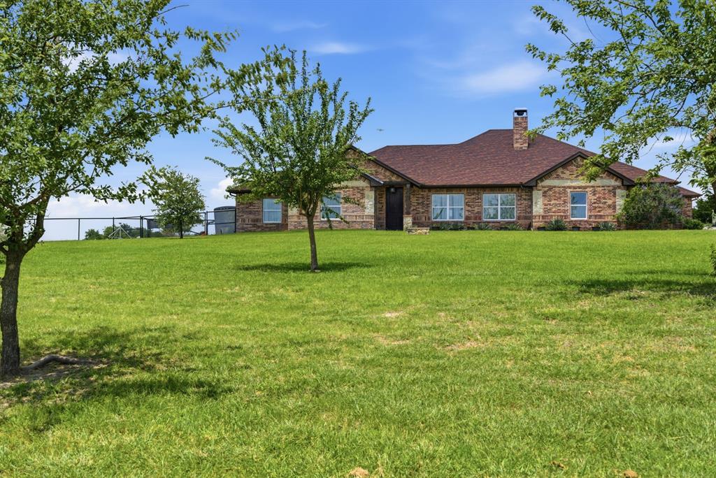 3020 Jolene Court Springtown, TX 76082 - Photo 2 of 31