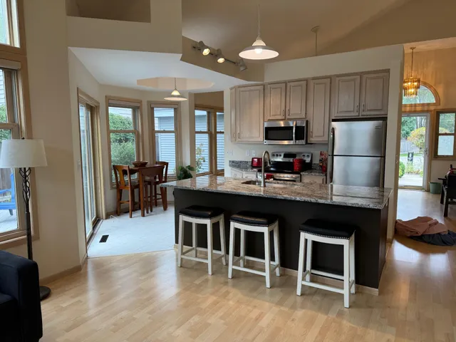 $386,600 | 15800 16th Avenue North, Plymouth, MN 55447