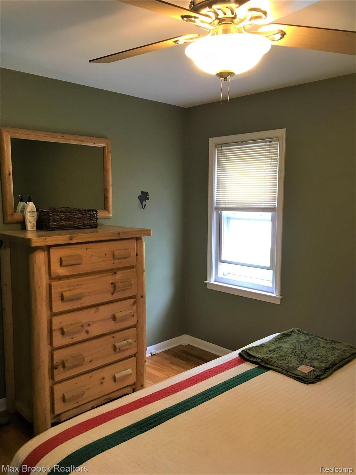 22725 Power Road Farmington, MI 48336 - Photo 16 of 25 Master Bedroom photo 2