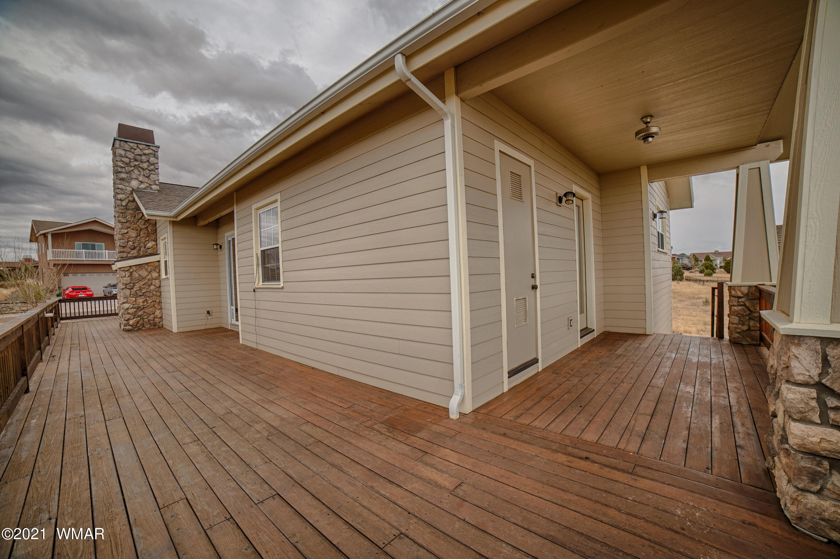 600 South Rock Ridge Drive Show Low, AZ 85901 - Photo 24 of 25 a view of a house with wooden floor