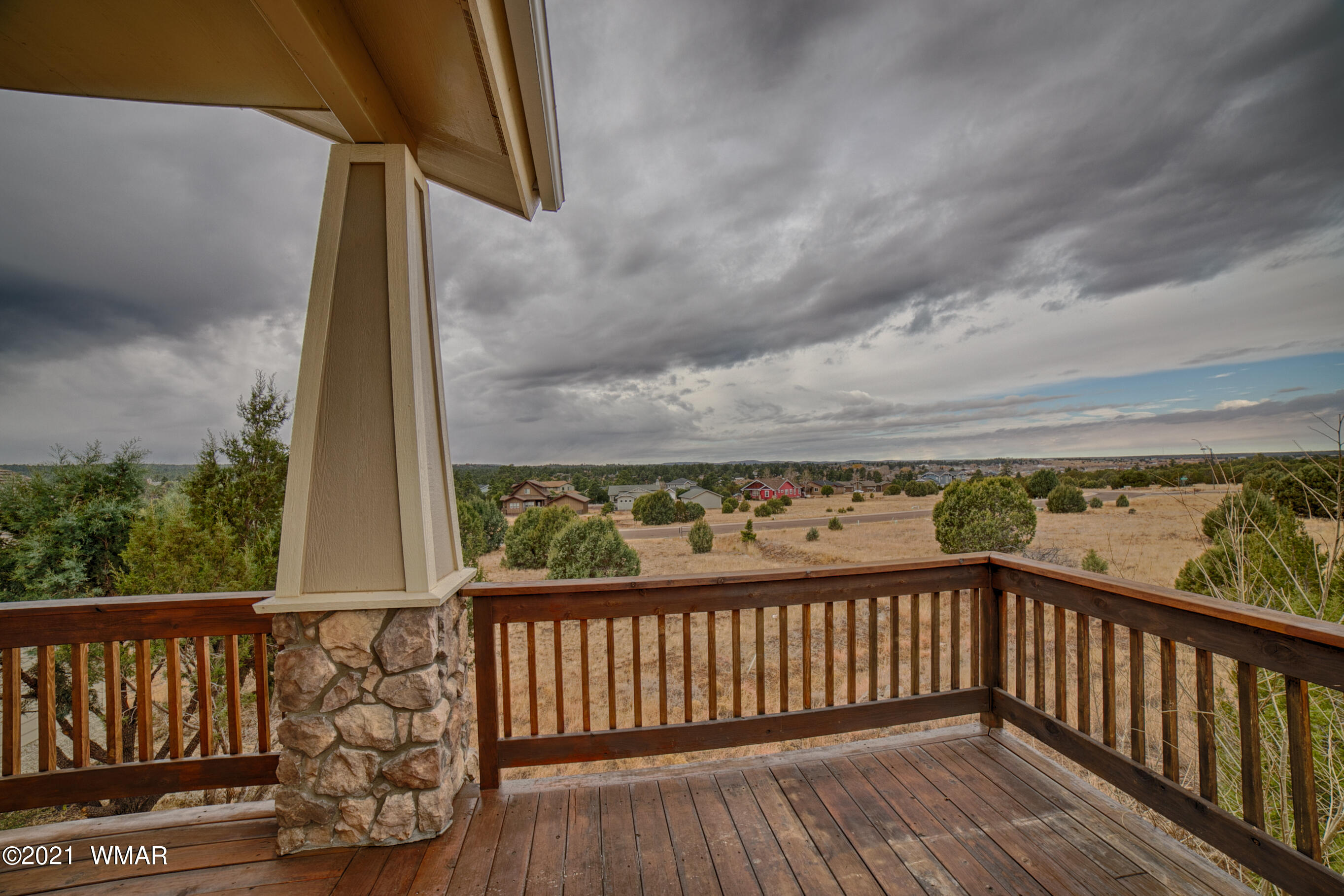 600 South Rock Ridge Drive Show Low, AZ 85901 - Photo 25 of 25 a view of a balcony with wooden floor