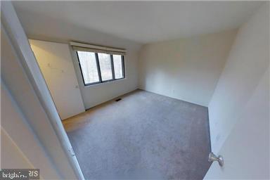 1543 Scandia Circle Reston, VA 20190 - Photo 20 of 30 an empty room with windows