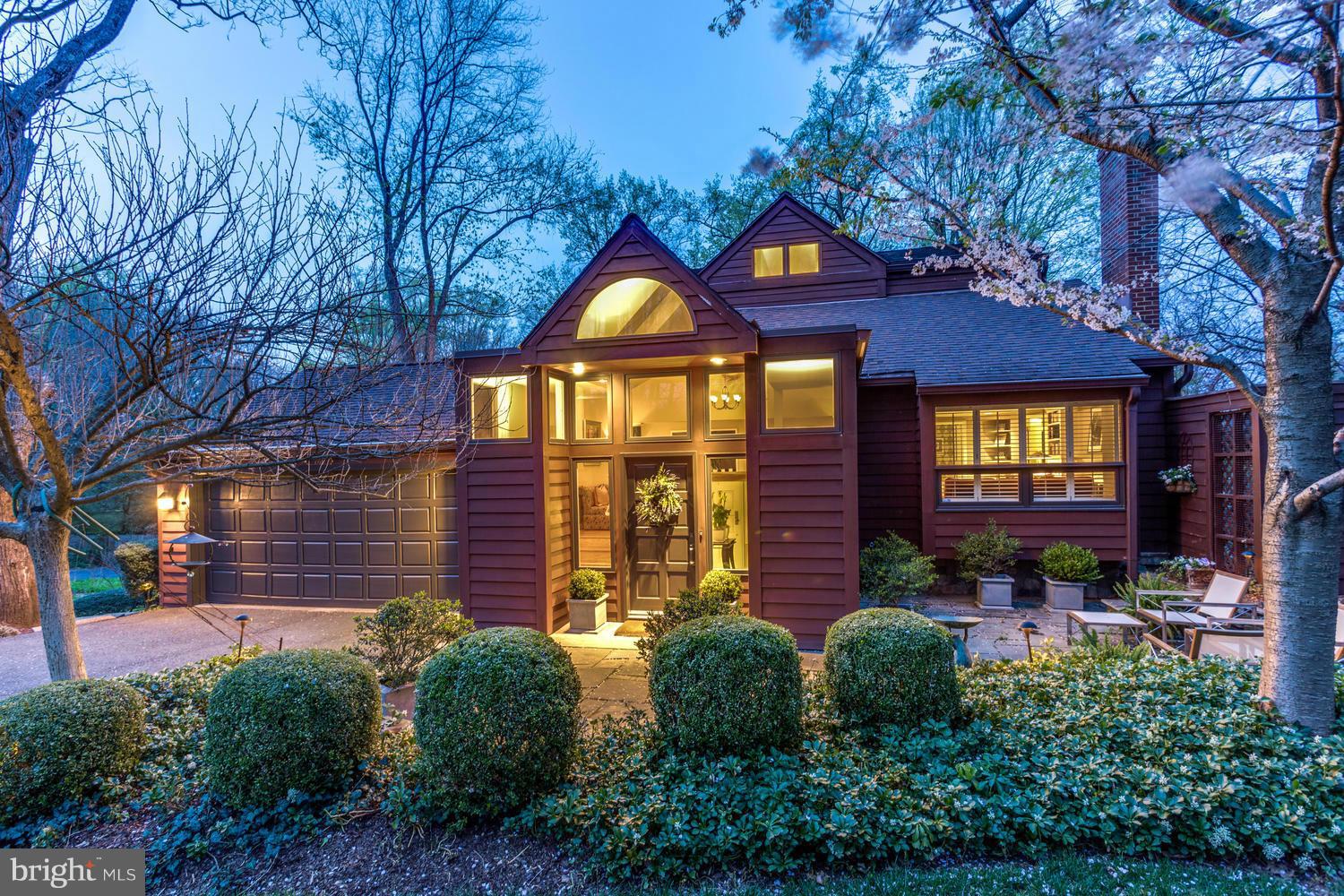 7914 Old Falls Road McLean, VA 22102 - Photo 1 of 30 Exterior (Front)