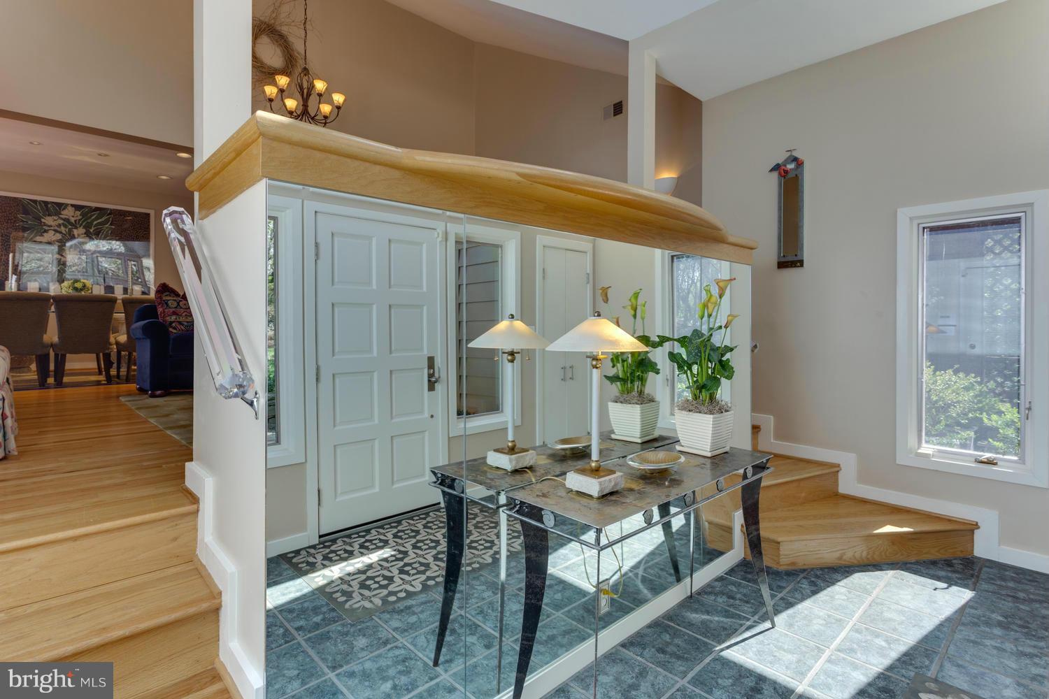 7914 Old Falls Road McLean, VA 22102 - Photo 3 of 30 Interior (General)