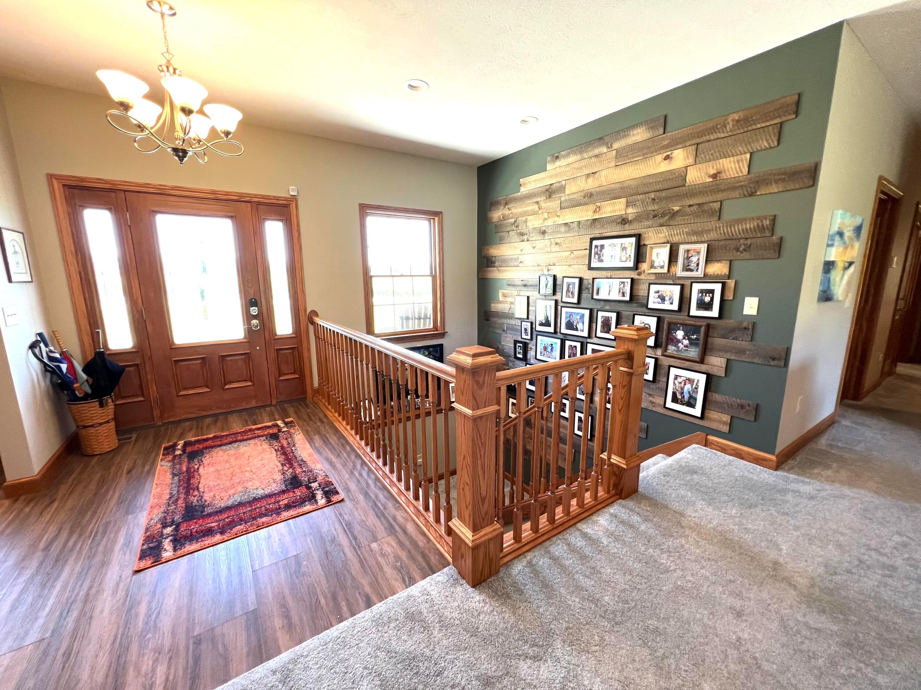 4387 Mahar Road Springfield, OH 45502 - Photo 7 of 71 Foyer