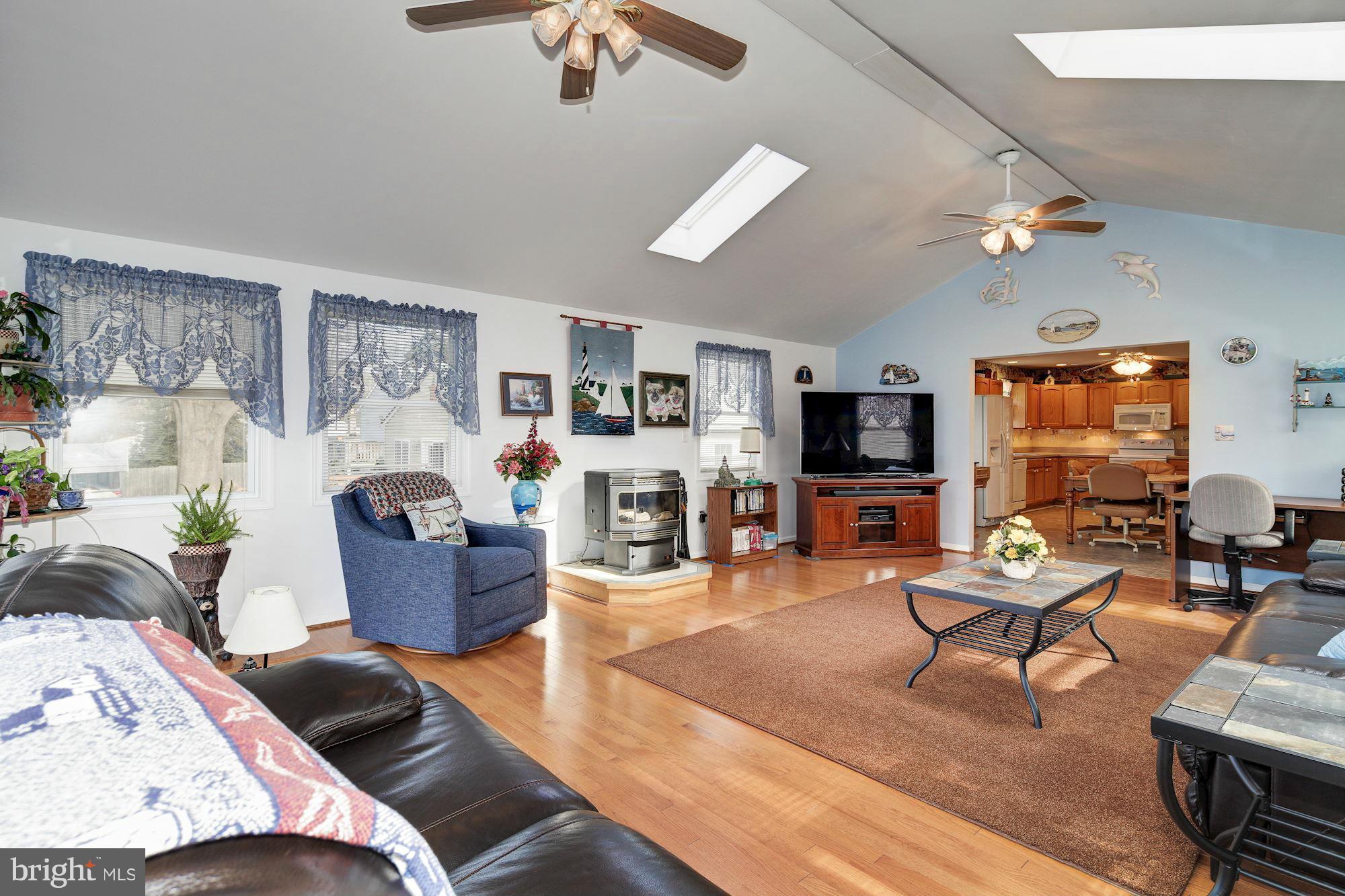 1616 Cape May Road Baltimore, MD 21221 - Photo 14 of 29 Sunroom