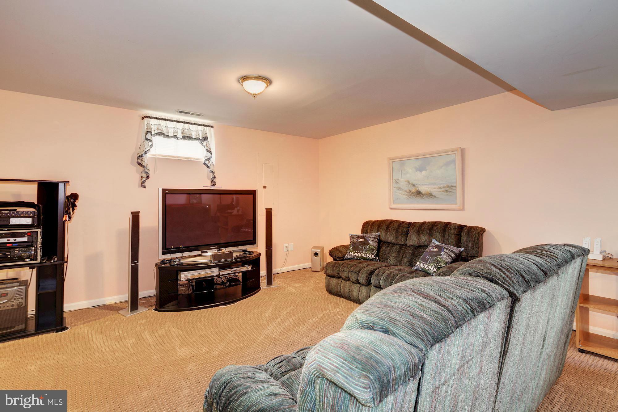 1616 Cape May Road Baltimore, MD 21221 - Photo 22 of 29 Recreation Room
