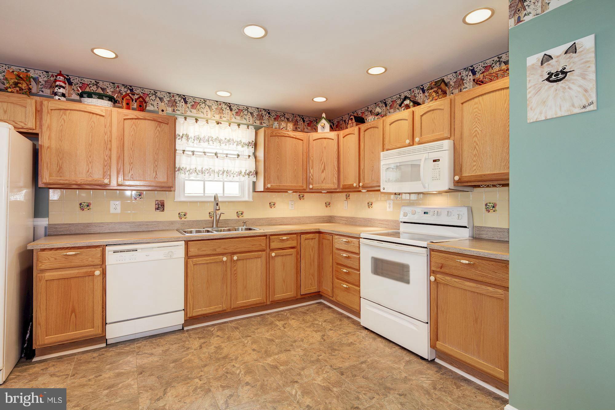 1616 Cape May Road Baltimore, MD 21221 - Photo 5 of 29 Kitchen
