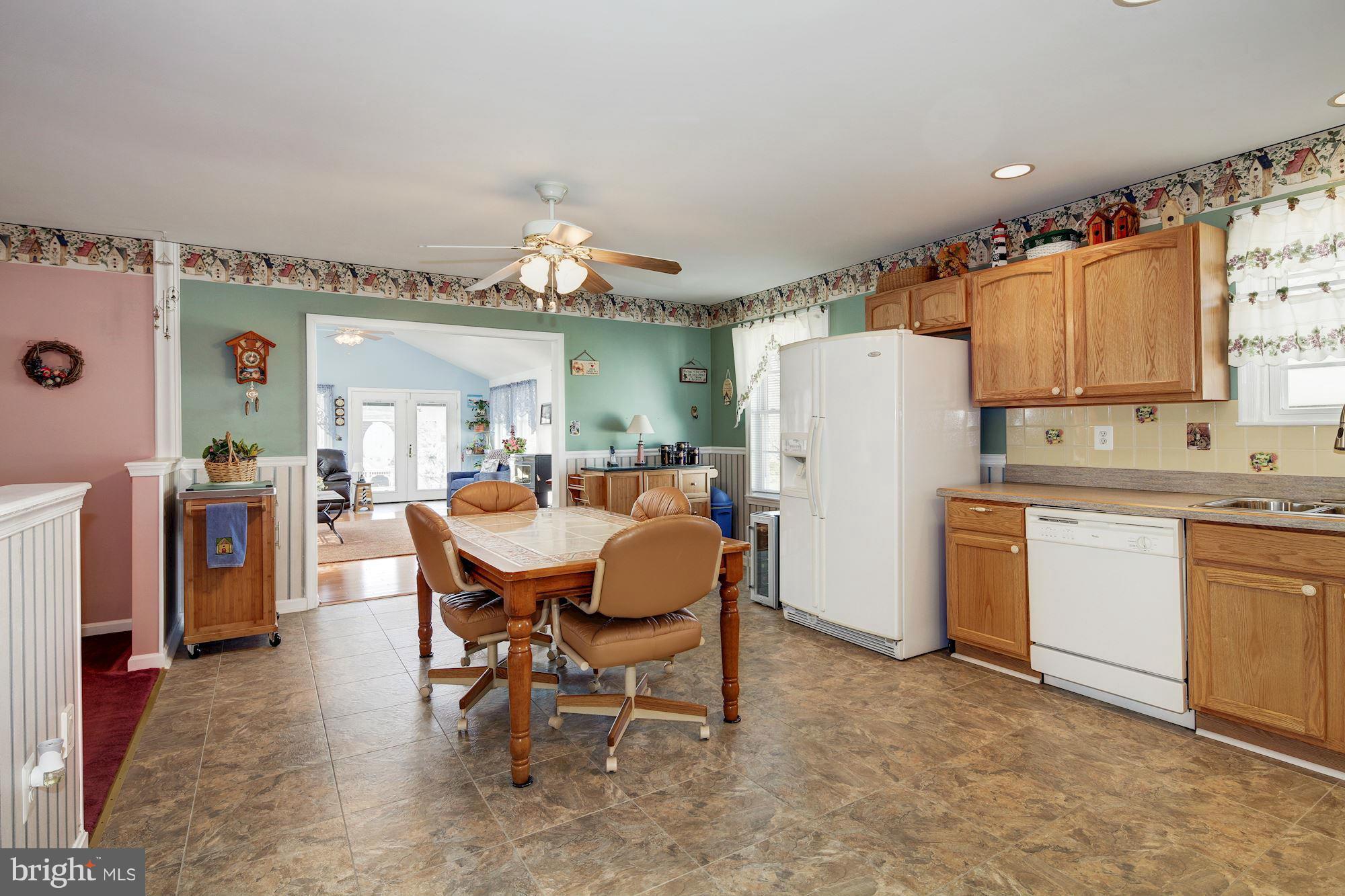 1616 Cape May Road Baltimore, MD 21221 - Photo 7 of 29 Kitchen