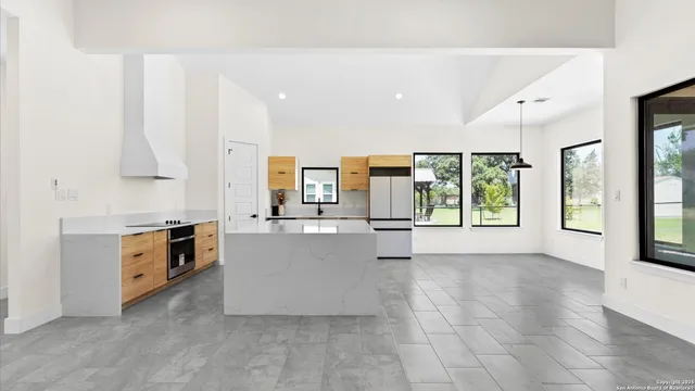 $449,000 | 120 Hiram Cook, Blanco, TX 78606