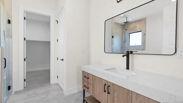 $449,000 | 120 Hiram Cook, Blanco, TX 78606