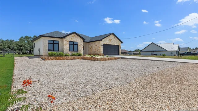 $449,000 | 120 Hiram Cook, Blanco, TX 78606