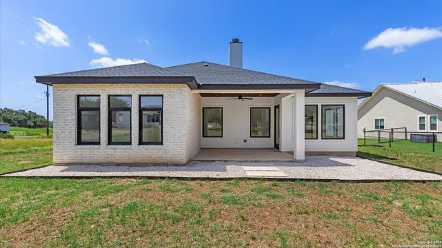 $449,000 | 120 Hiram Cook, Blanco, TX 78606
