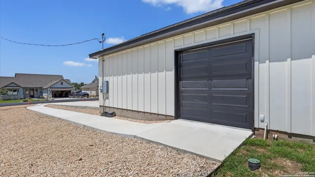 $449,000 | 120 Hiram Cook, Blanco, TX 78606