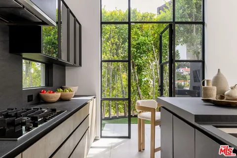 $4,725,000 | 2419 El Contento Drive, Los Angeles, CA 90068
