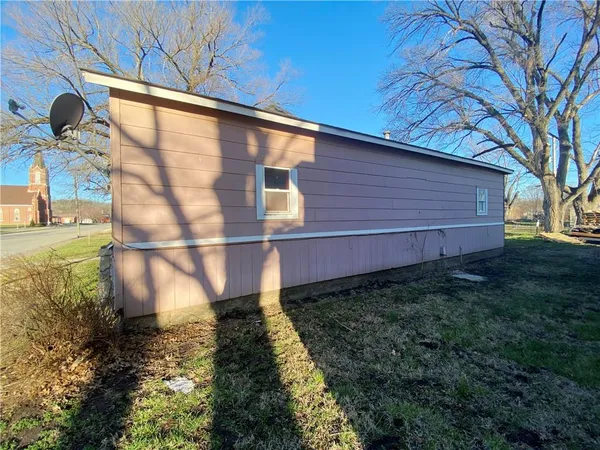 $79,000 | 110 West Riley Street, Easton, KS 66020
