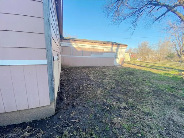 $79,000 | 110 West Riley Street, Easton, KS 66020