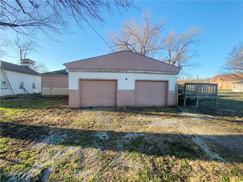 110 West Riley Street Easton, KS 66020 - Photo 4 of 27